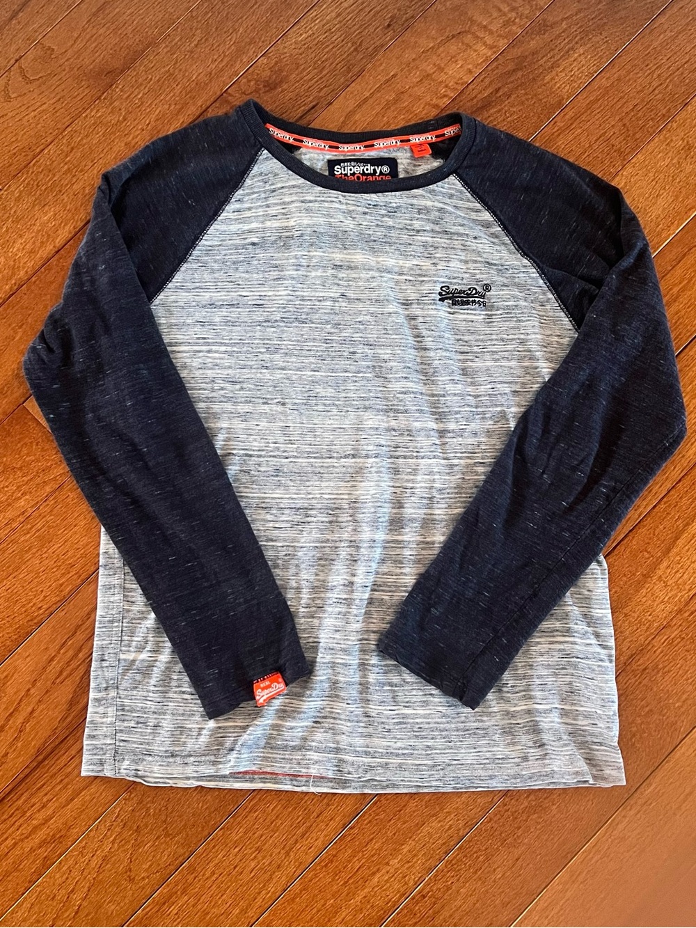 Superdry Men's Raglan Long Sleeve Shirt - Heather Gray with Navy Sleeves Size M